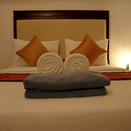 Washington Residence Phuket Buitenkant foto