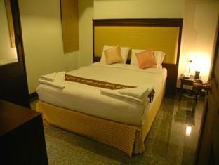 Washington Residence Phuket Buitenkant foto